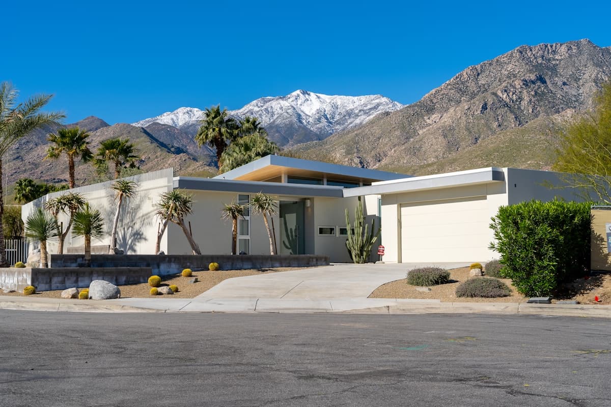 A desert home with mountain views near the Valley